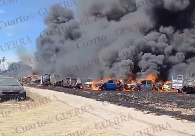 Se incendian casi 200 vehículos en depósito de la Fiscalía en Tzompantepec